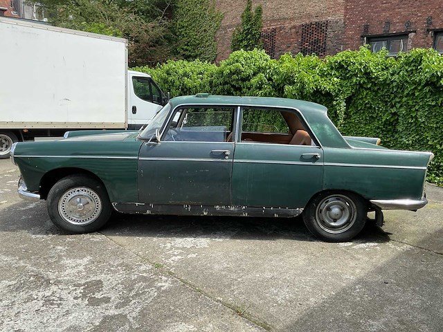 Peugeot 404 oldtimer - afbeelding 12 van  20