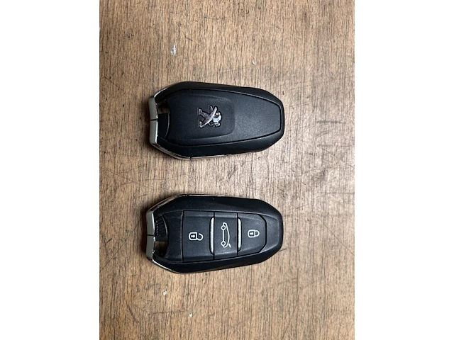 Peugeot 5008 - bj 06/2018 - afbeelding 10 van  32