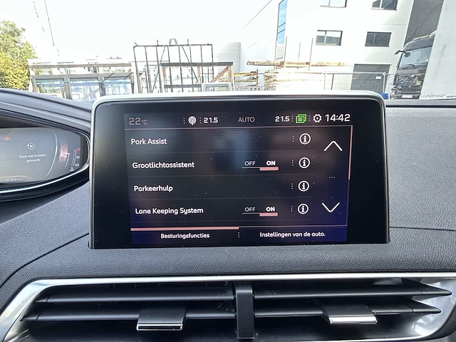 Peugeot 5008 - bj 06/2018 - afbeelding 14 van  32