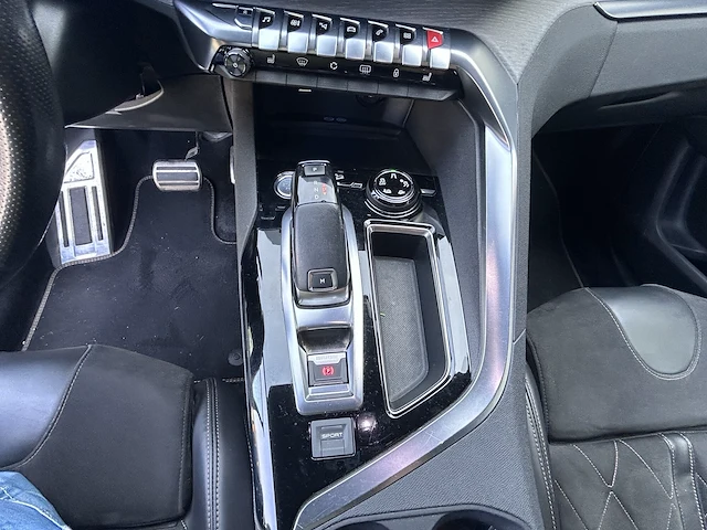 Peugeot 5008 - bj 06/2018 - afbeelding 30 van  32
