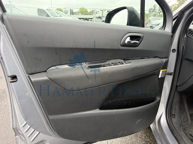 Peugeot 5008 1.2 puretech access, 2015 - afbeelding 37 van  38