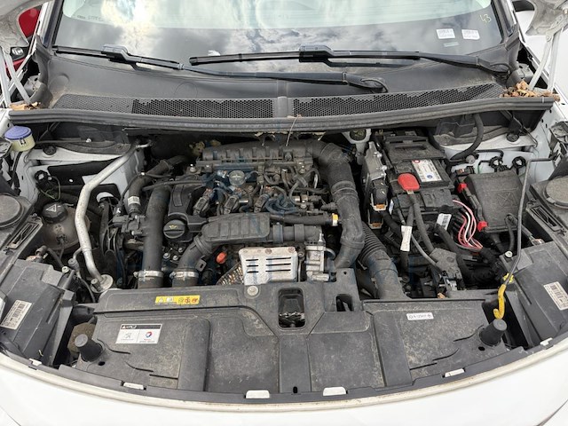 Peugeot 5008 1.2 puretech active, 2018 - afbeelding 25 van  33