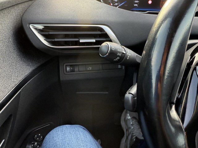 Peugeot 5008) 1.2 (puretech at, 2020 - afbeelding 9 van  27