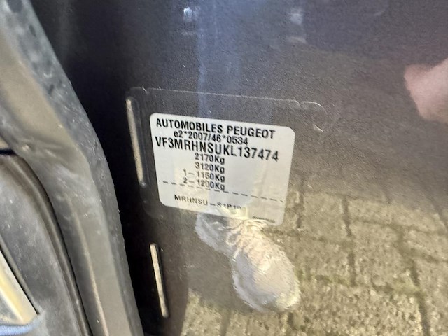 Peugeot 5008) 1.2 (puretech at, 2020 - afbeelding 18 van  27