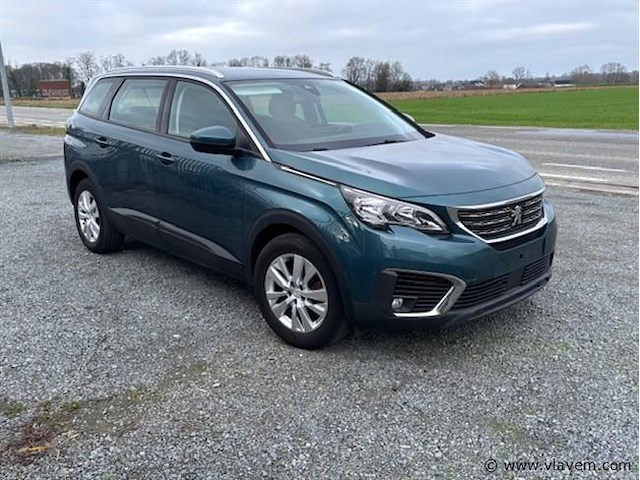 Peugeot 5008 met motorprobleem - afbeelding 2 van  9