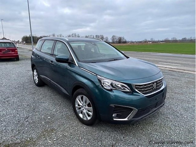 Peugeot 5008 met motorprobleem - afbeelding 4 van  9