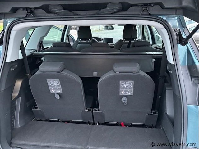 Peugeot 5008 met motorprobleem - afbeelding 9 van  9