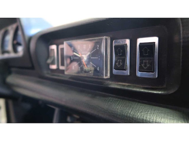 Peugeot 504 cabriolet - afbeelding 24 van  37