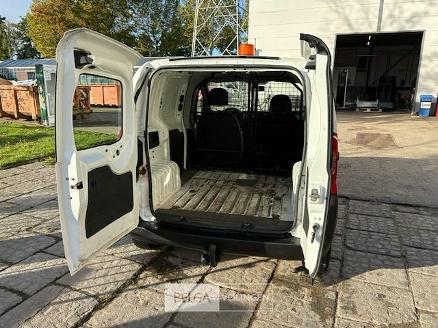 Peugeot bipper lichte vrachtwagen - afbeelding 19 van  24