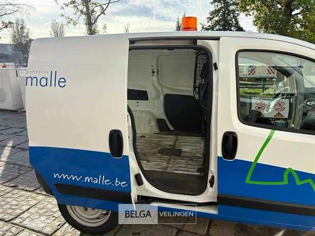 Peugeot bipper lichte vrachtwagen - afbeelding 21 van  24