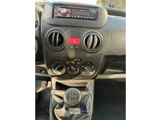 Peugeot bipper lichte vrachtwagen - afbeelding 23 van  24