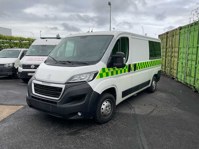 Peugeot boxer ambulance - afbeelding 1 van  23