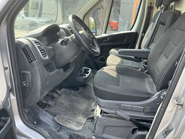Peugeot boxer bedrijfswagen - afbeelding 20 van  33