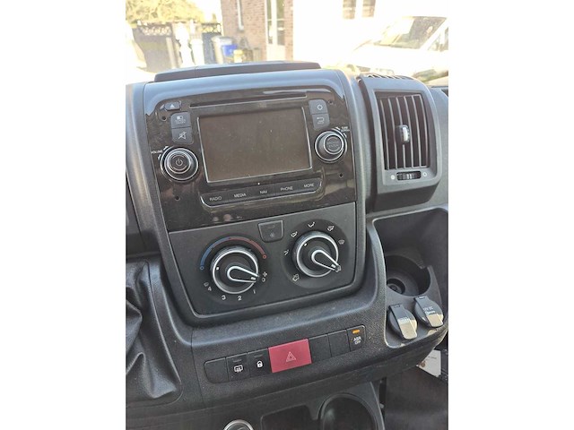 Peugeot boxer bedrijfswagen - afbeelding 4 van  21