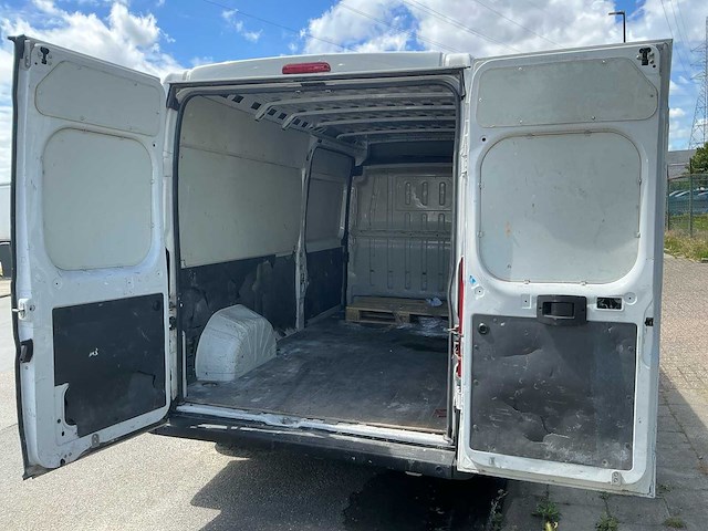 Peugeot boxer bestelwagen - afbeelding 24 van  28