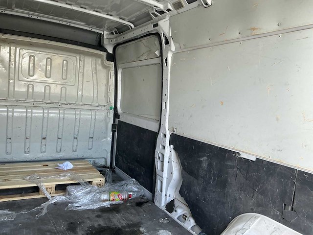 Peugeot boxer bestelwagen - afbeelding 18 van  28
