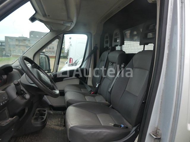 Peugeot boxer bus - afbeelding 6 van  35