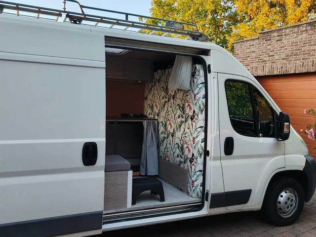 Peugeot boxer camper - afbeelding 30 van  32