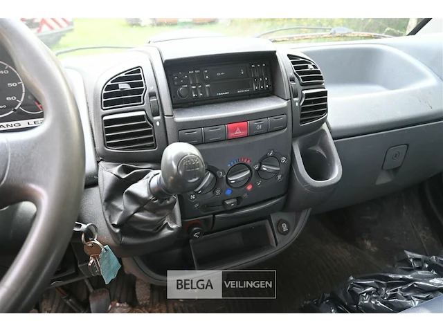 Peugeot boxer lichte vrachtwagen - afbeelding 16 van  19