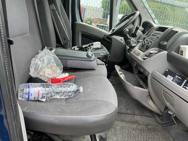 Peugeot boxer lichte vrachtwagen - afbeelding 2 van  8