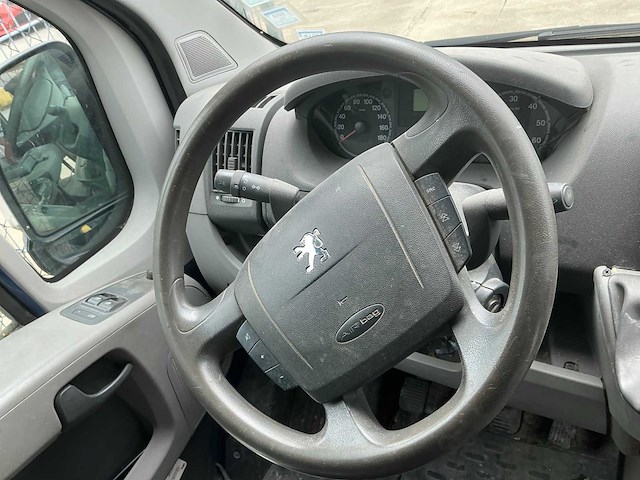 Peugeot boxer lichte vrachtwagen - afbeelding 4 van  8