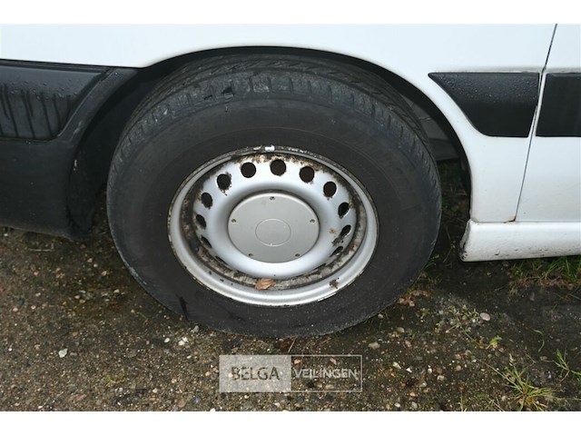 Peugeot expert lichte vrachtwagen - afbeelding 13 van  21