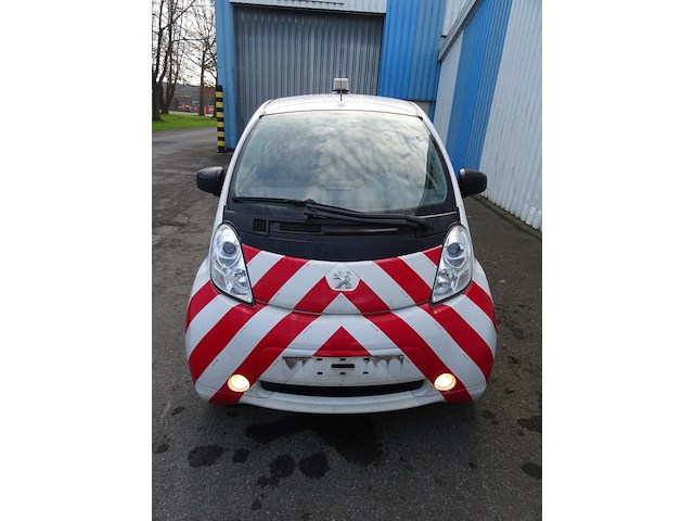 Peugeot ion - afbeelding 9 van  15