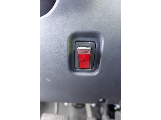 Peugeot ion - afbeelding 10 van  18