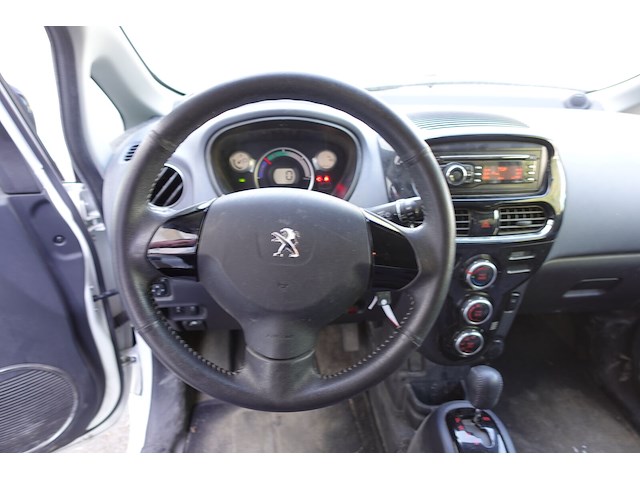 Peugeot ion - afbeelding 15 van  18