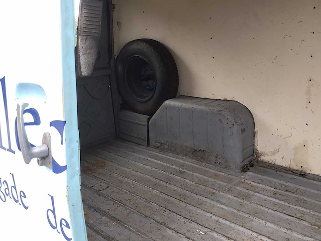 Peugeot j7 j7 vintage auto's > 15 - afbeelding 6 van  27