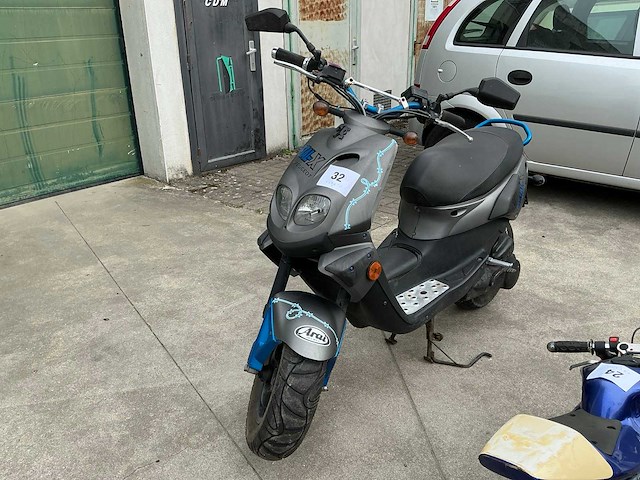 Peugeot metal x brommer - afbeelding 1 van  3