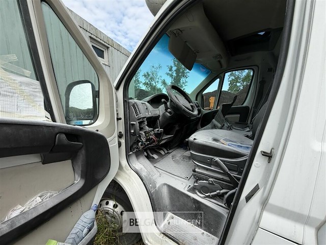 Peugeot meubelbak lichte vracht. enkel voor vergunninghouders en erkende centra voor verschrotting - afbeelding 22 van  24