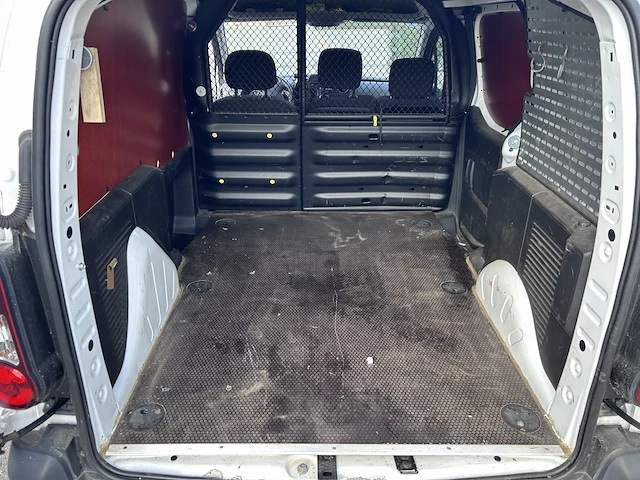 Peugeot partner - bj 08/2018 - afbeelding 22 van  23