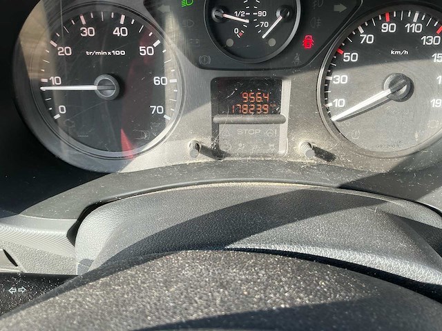 Peugeot partner 1.6 bedrijfswagen - afbeelding 6 van  25
