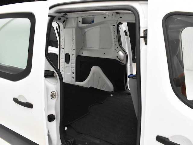 Peugeot partner 3zit lichte vracht - afbeelding 13 van  42