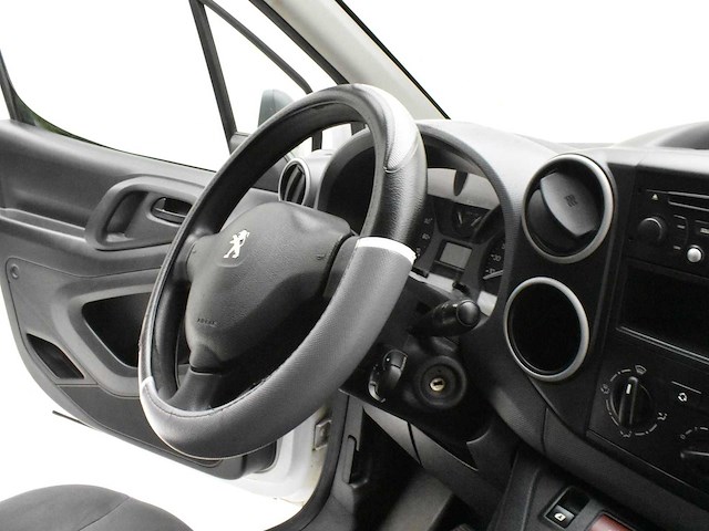 Peugeot partner 3zit lichte vracht - afbeelding 19 van  42