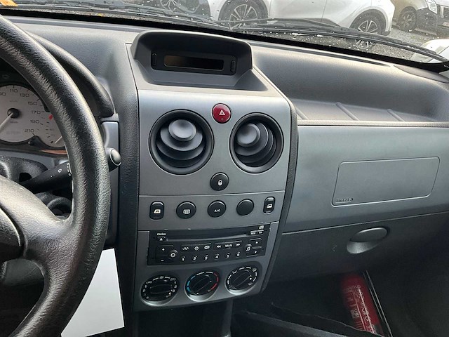 Peugeot partner bedrijfswagen - afbeelding 24 van  25