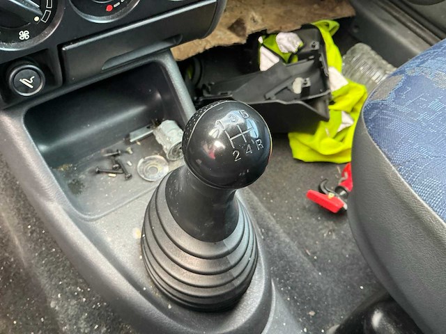 Peugeot partner bedrijfswagen - afbeelding 16 van  17