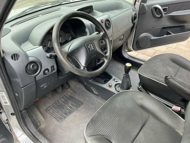 Peugeot partner bedrijfswagen - afbeelding 16 van  17