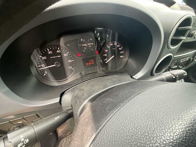 Peugeot partner bedrijfswagen - afbeelding 13 van  22