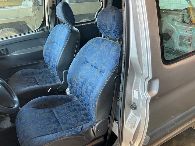 Peugeot partner bedrijfswagen - afbeelding 4 van  32