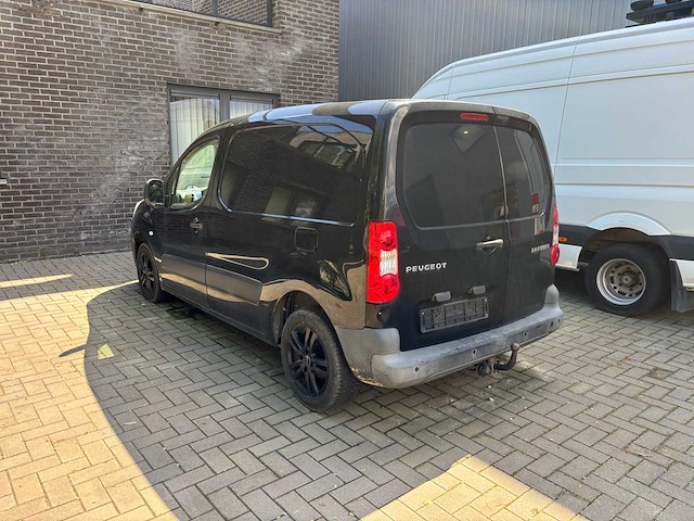 Peugeot partner lichte bedrijfswagen - afbeelding 23 van  32