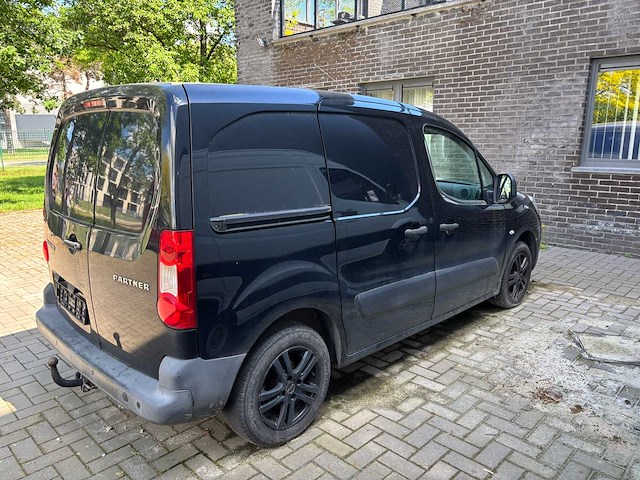 Peugeot partner lichte bedrijfswagen - afbeelding 29 van  32