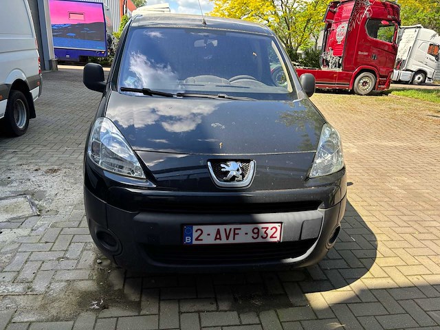 Peugeot partner lichte bedrijfswagen - afbeelding 31 van  32