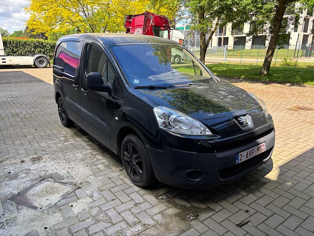 Peugeot partner lichte bedrijfswagen - afbeelding 24 van  25
