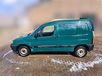 Peugeot partner lichte vracht 1.9 diesel - 175.598 km - trekhaak - ruime afgesloten laadruimte - afbeelding 10 van  17