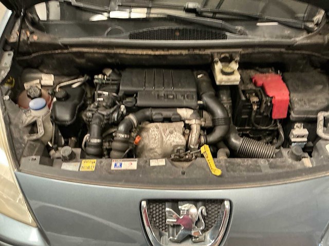 Peugeot partner lichte vracht personenauto - afbeelding 4 van  24
