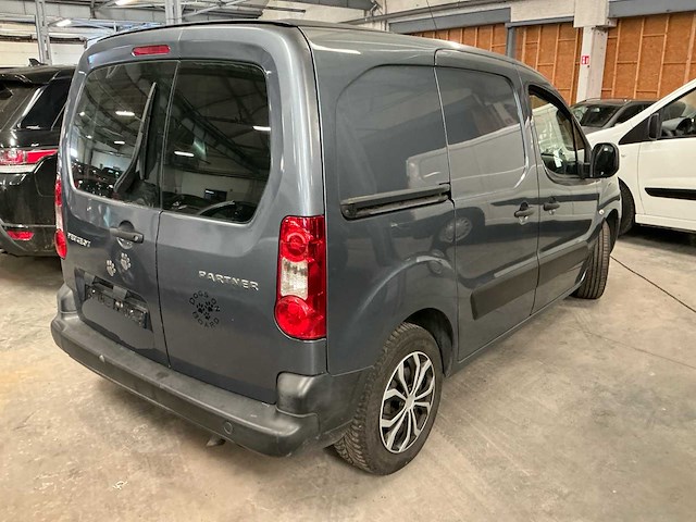 Peugeot partner lichte vracht personenauto - afbeelding 19 van  24