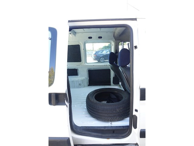 Peugeot partner lichtevracht - afbeelding 17 van  25