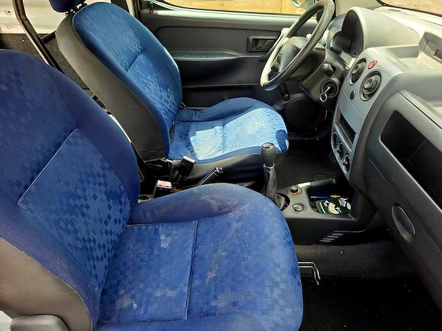 Peugeot partner original 2.0hdi - afbeelding 14 van  14